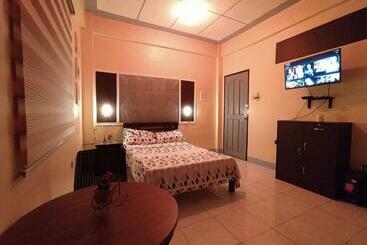 فندق صغير Parcon Transients