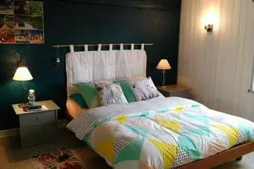 Aamiaismajoitus (B&B) Chambre Dans Ancienne Ferme Rénovée