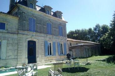Bed and Breakfast Domaine Du Grand Ormeau