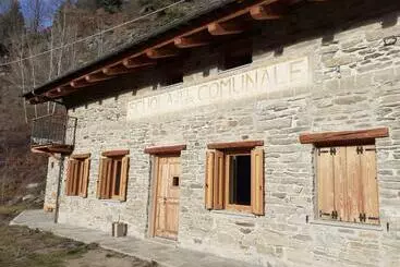 ベッドアンドブレックファースト La Scuola