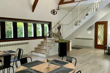 مبيت وإفطار Villa Manoca