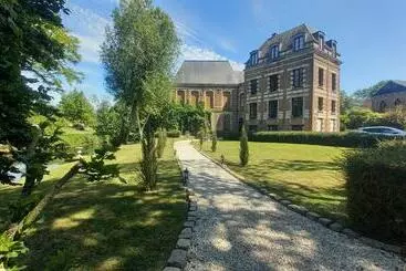 Bed and Breakfast Château De Ruesnes