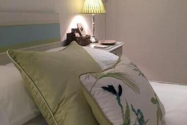 住宿加早餐  Stone Cottage