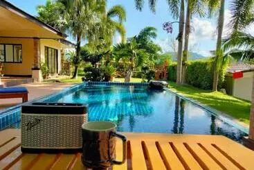 Pensió Pimpin Pool Villa
