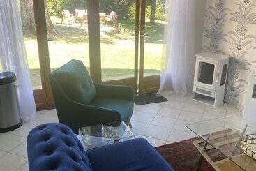 민박 Maison De Montgibaud