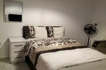 Bed and Breakfast Nhyl Homes
