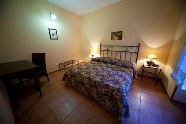 בית מלון כפרי Masseria Rocca Di Gonato