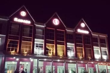 Hotel Ramada Tikal Isla De Flores