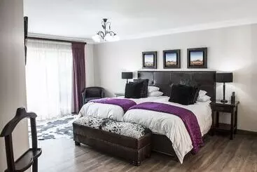 بنسيون Sunward Park Guest House & Conference Centre