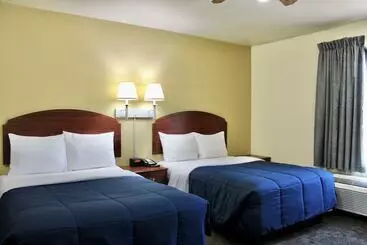 Отель Candlelight Inn & Suites Hwy 69 Near Mcalester