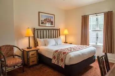 فندق Lake Mcdonald Lodge Inside The Park