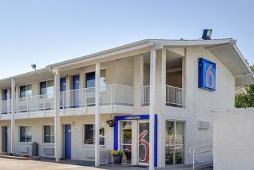 汽车旅馆  Park Inn By Radisson, Lakewood