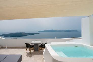 پانسیون Asha Luxury Suites