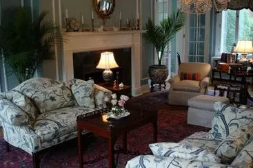 Bed & Breakfast Bishops Hall