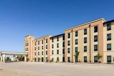 בית מלון כפרי Comfort Inn & Suites