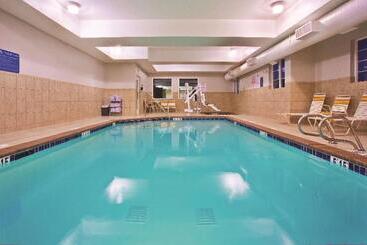 هتل La Quinta By Wyndham Bellingham