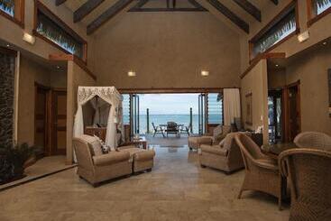 استراحتگاه Rumours Luxury Villas & Spa