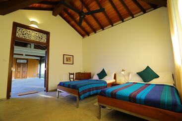 The Bungalow, Makuludola Estate