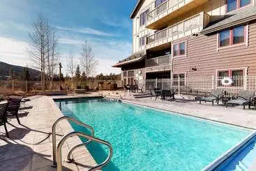 Hotel Red Hawk 2276