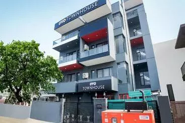 ホテル Super Townhouse Artemis Hospital Near Appu Ghar