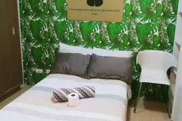 Henry S Newport Deluxe Condotel