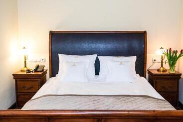 민박 Pałac Godętowo