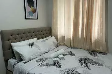 هتل آپارتمان Emmas Staycation By S Residences   Moa