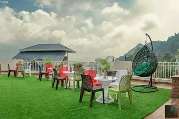 Hôtel The Cloud Berry I Property Of The Year I Serviced Villa I Couple Friendly I Pvt Balcony I Open Air T