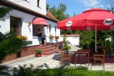 ユースホステル Zajazd Biały Dom