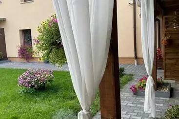 ベッドアンドブレックファースト Uroczysko Oleśnica