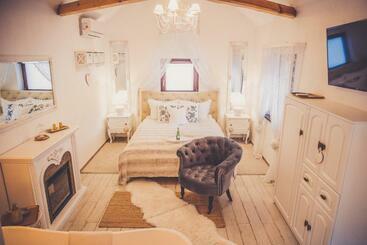 Dom Dla Dwojga W Starym Må‚ynie W Brzeåºnicy