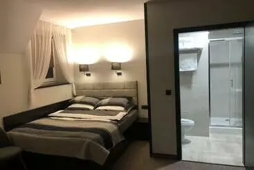 Otel Zajazd Podzamcze