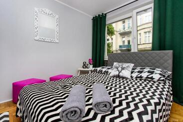 Albergue Clicktheflat Hoża Street Apart Rooms