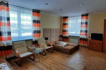 Retkeilymaja Noclegi Zajazdmieszko