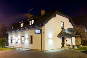 تختخواب و صبحانه Pokoje Nadrzeczna 45