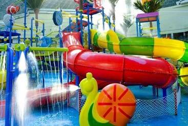 בית מלון כפרי Crowne Plaza Qingdao Ocean Spring Resort By Ihg