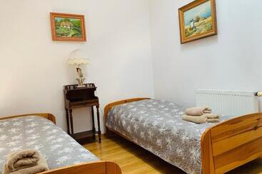 هاستل Kamienica Biała