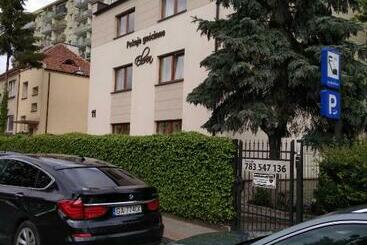 بنسيون Eleven Pokoje