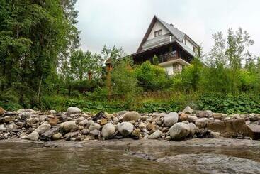 Pensiune Willa Cicha Woda