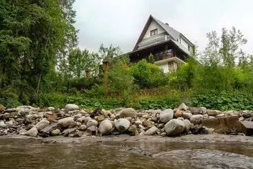 Majatalo Willa Cicha Woda