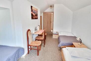 مبيت وإفطار Pensjonat Na Górce   Widok Na Jezioro Solińskie I Góry 534 556 639