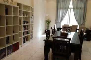 پانسیون Joy Guesthouse Abu Dhabi