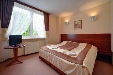 استراحتگاه Dom Wczasowo Rekreacyjny Zgoda