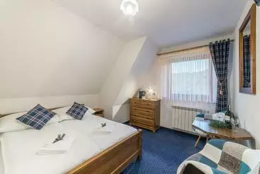 Aamiaismajoitus (B&B) Pokoje Gościnne U Bronka