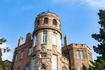 Hanting Hotel Qingdao Badaguan Taipingjiao Park Metro Station