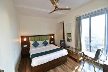 Hotell Candor Amigo Airoli Mind Space