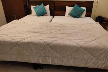 Hotel Oyo Flagship 80855  R Grand