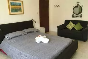 تختخواب و صبحانه Pembroke Suites