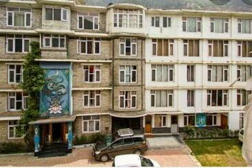 Hotel Shambhala  By Jmd Nirvana Stays