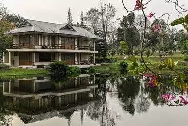 Hotel Suanphung Bonsai Village